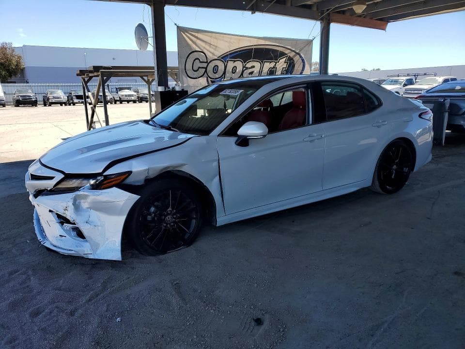 2024 TOYOTA CAMRY XSE - 1
