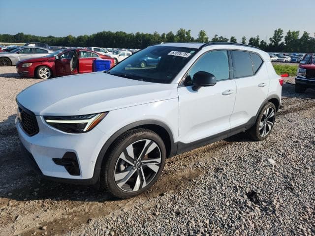 2024 VOLVO XC40 PLUS - 1