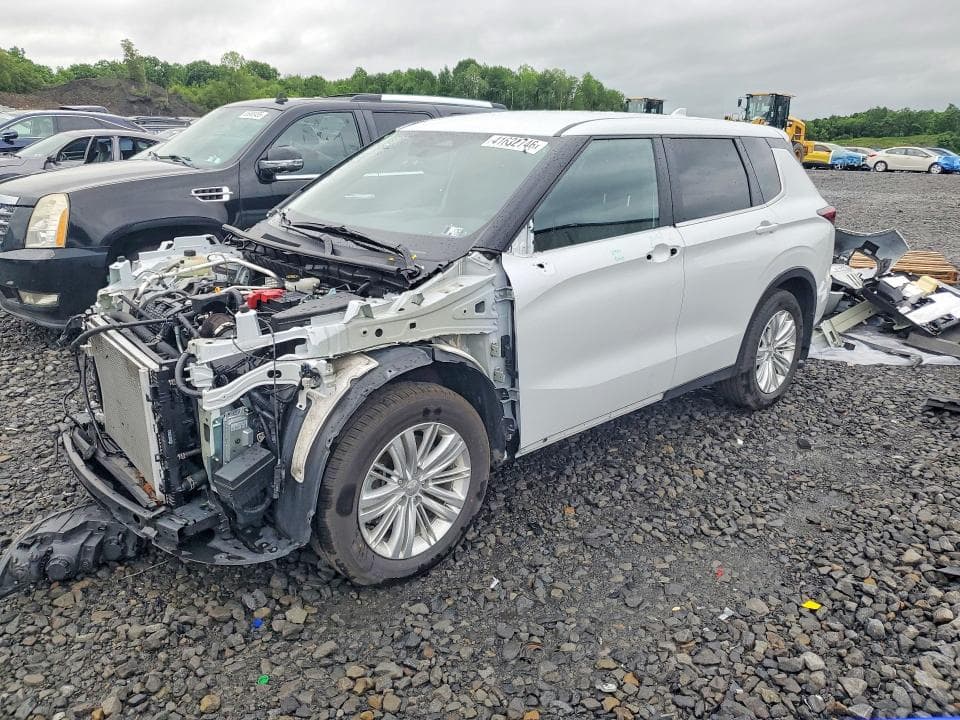 2024 MITSUBISHI OUTLANDER ES - 1