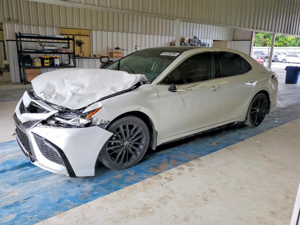 2022 TOYOTA CAMRY XSE - 1