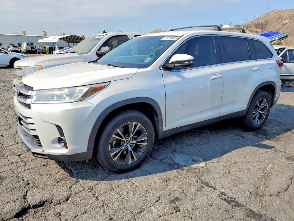 2019 TOYOTA HIGHLANDER LE - 1