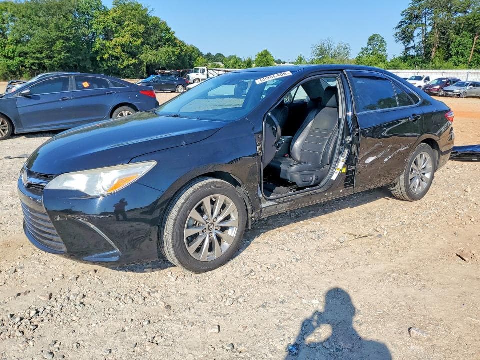 2017 TOYOTA CAMRY XLE - 1