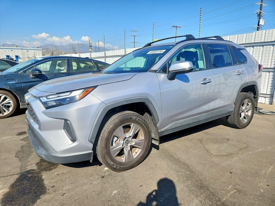 2022 TOYOTA RAV4 XLE - 1
