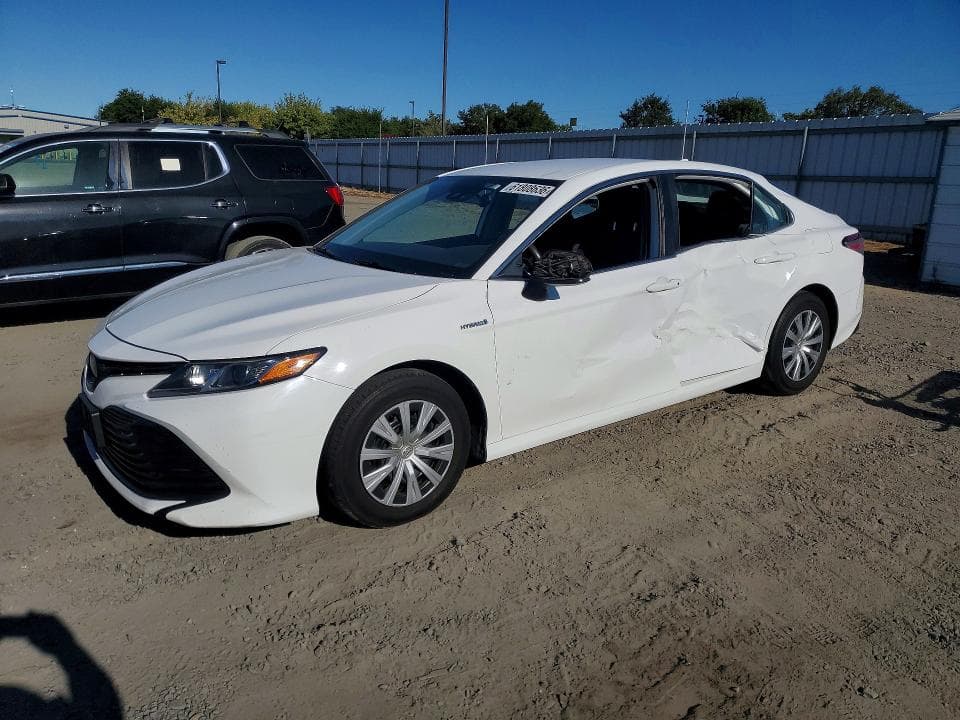 2020 TOYOTA CAMRY LE - 1