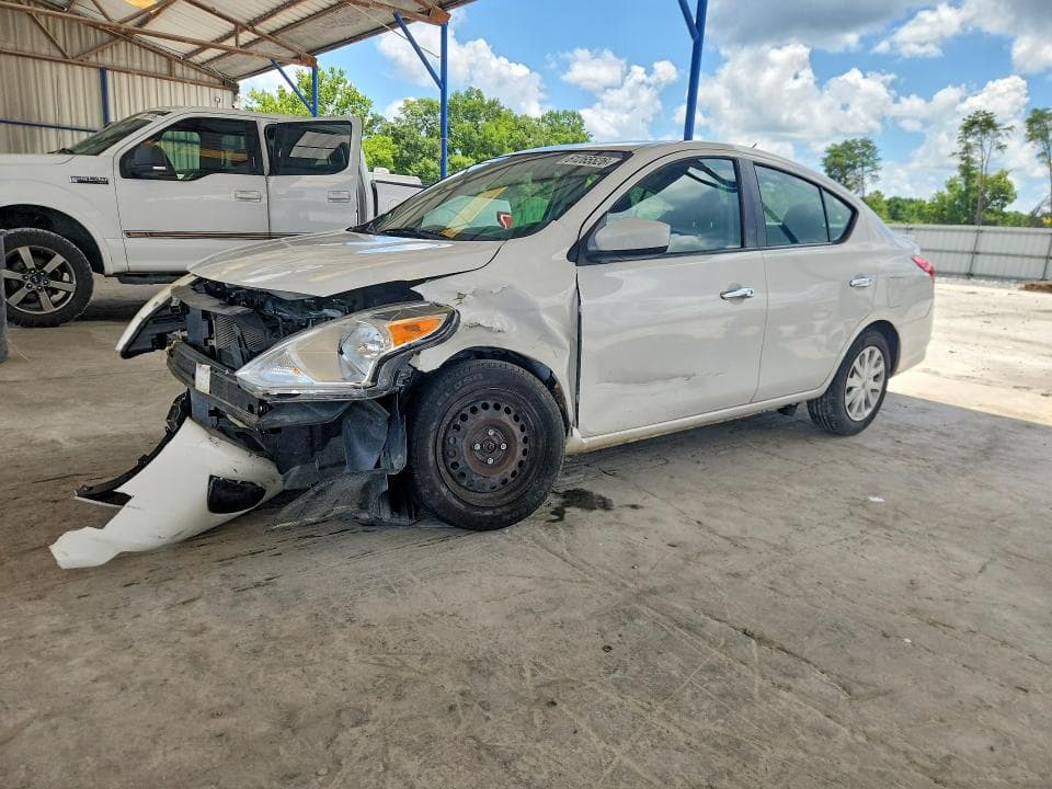 2019 NISSAN VERSA SV - 1