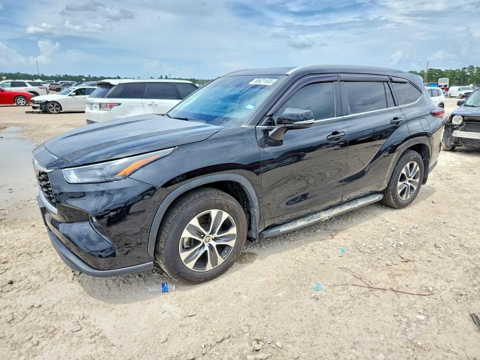 2024 TOYOTA HIGHLANDER XLE - 1