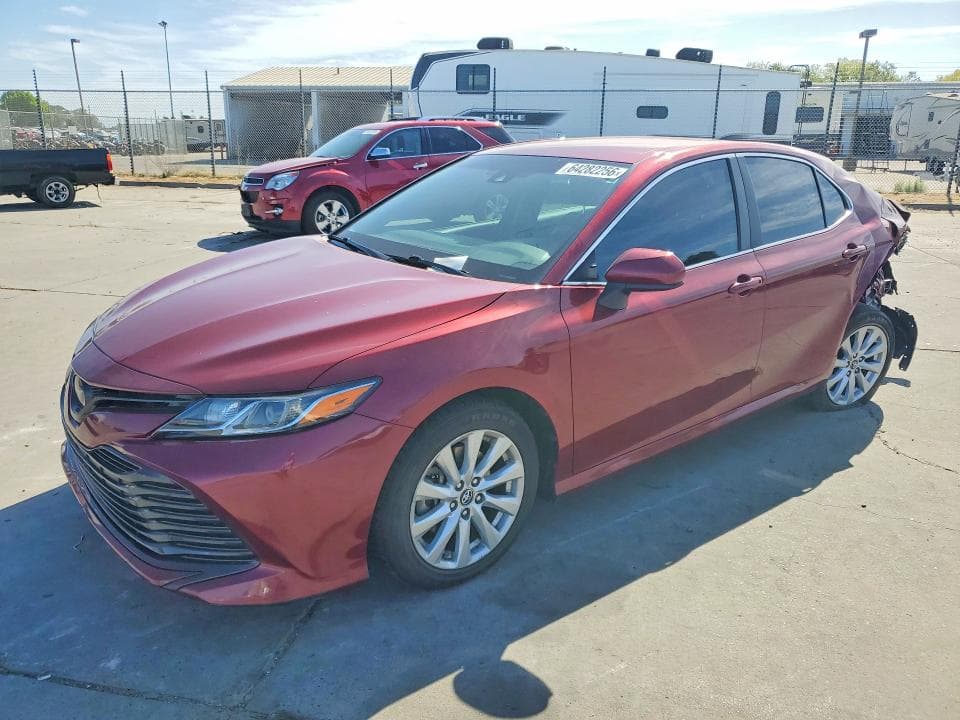 2018 TOYOTA CAMRY LE - 1