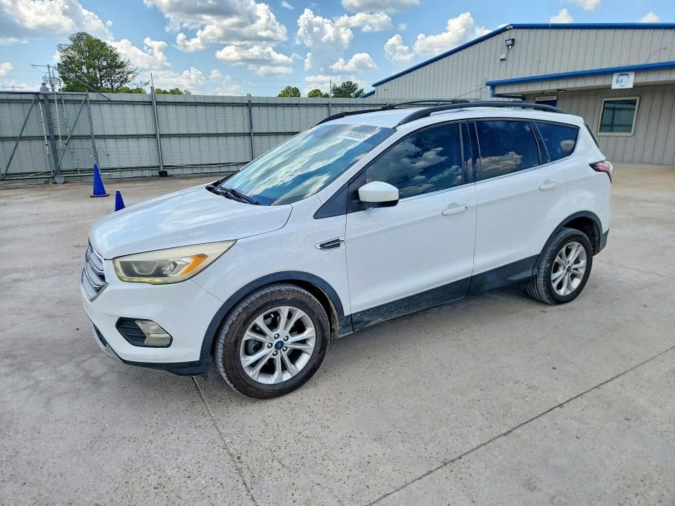 2017 FORD ESCAPE SE - 1