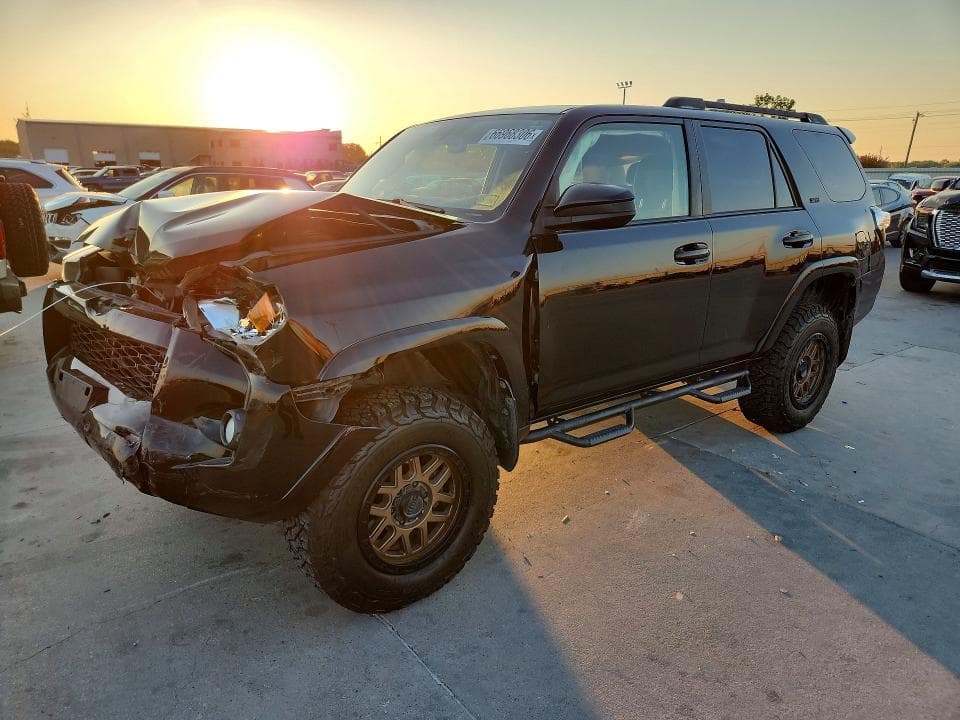 2018 TOYOTA 4RUNNER SR5 - 1