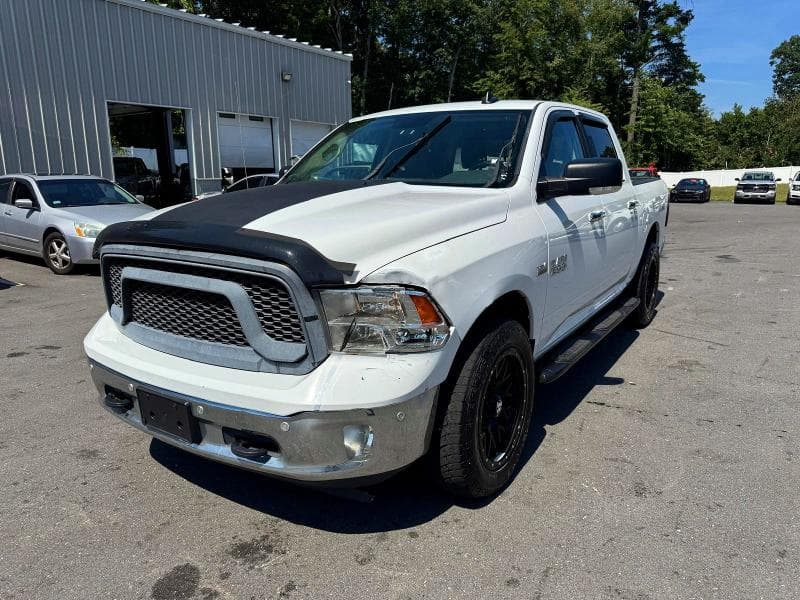2017 RAM 1500 SLT - 1