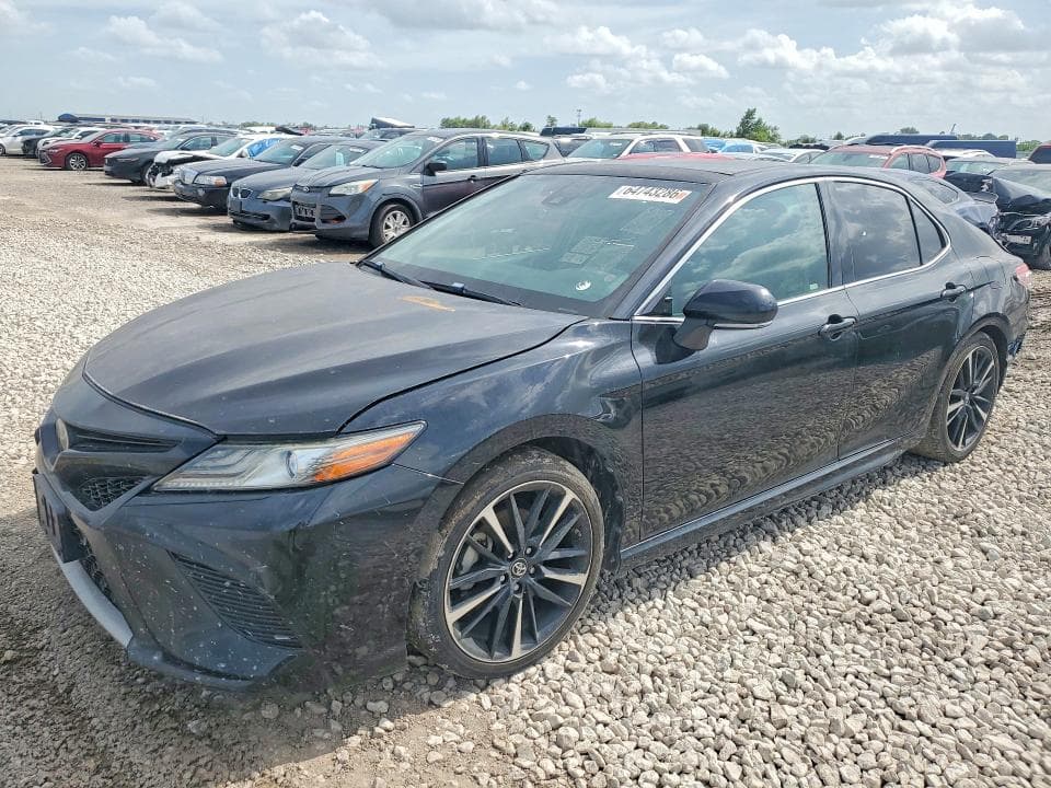 2018 TOYOTA CAMRY XSE - 1