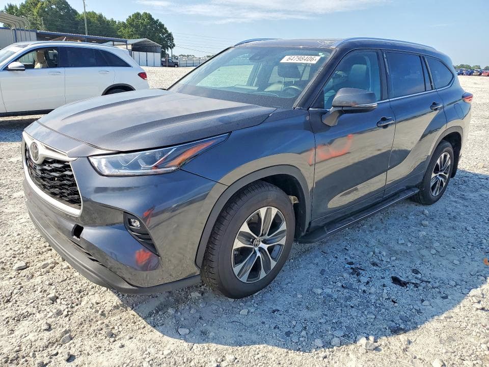 2021 TOYOTA HIGHLANDER XLE - 1