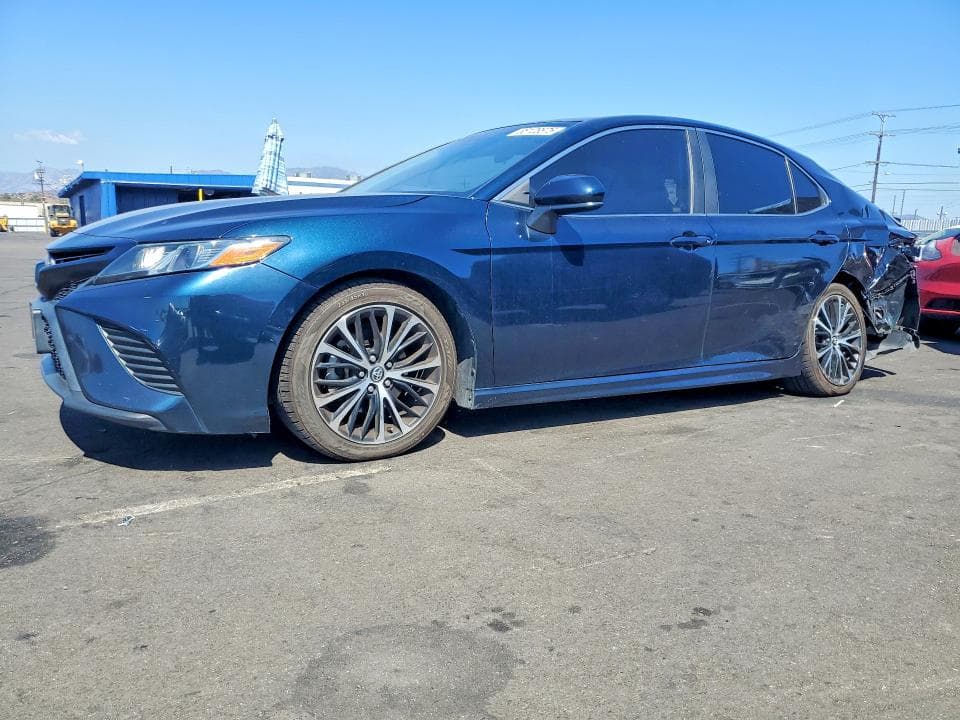 2018 TOYOTA CAMRY SE - 1
