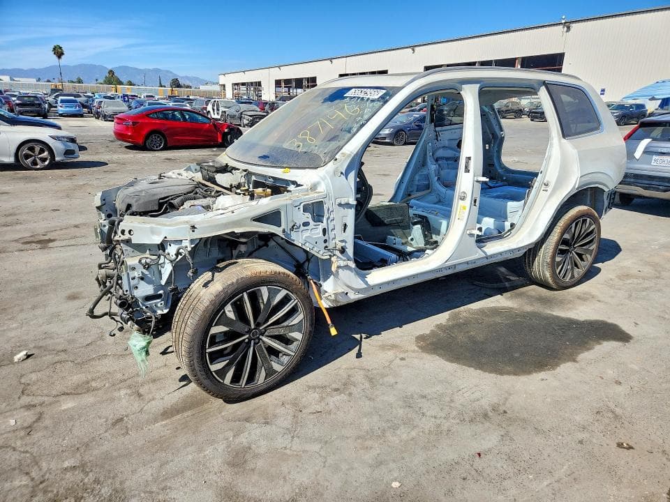 2025 VOLVO XC90 ULTRA - 1