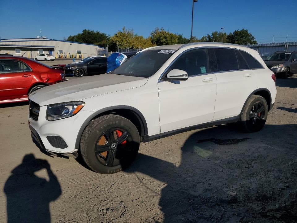 2018 MERCEDES-BENZ GLC 300 - 1