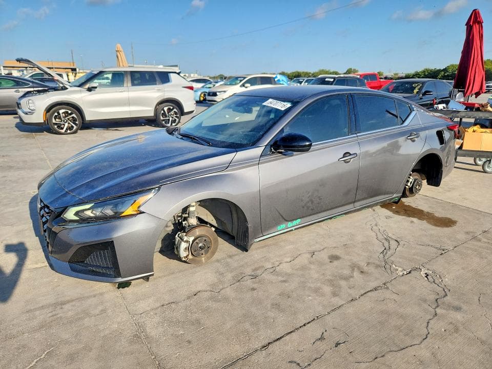 2025 NISSAN ALTIMA SR - 1