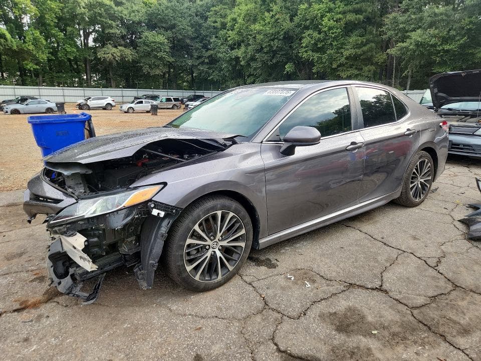 2018 TOYOTA CAMRY SE - 1