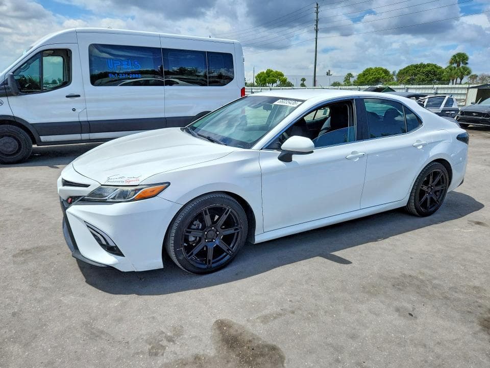2018 TOYOTA CAMRY L - 1
