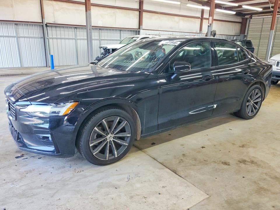 2022 VOLVO S60 B5 MOMENTUM - 1