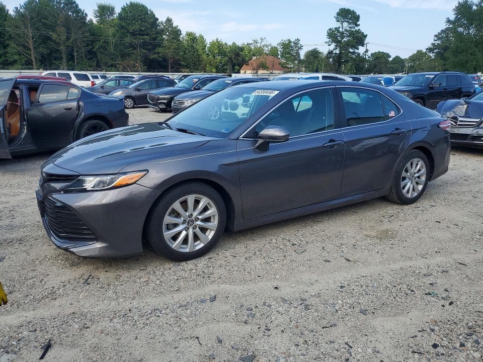 2019 TOYOTA CAMRY LE - 1