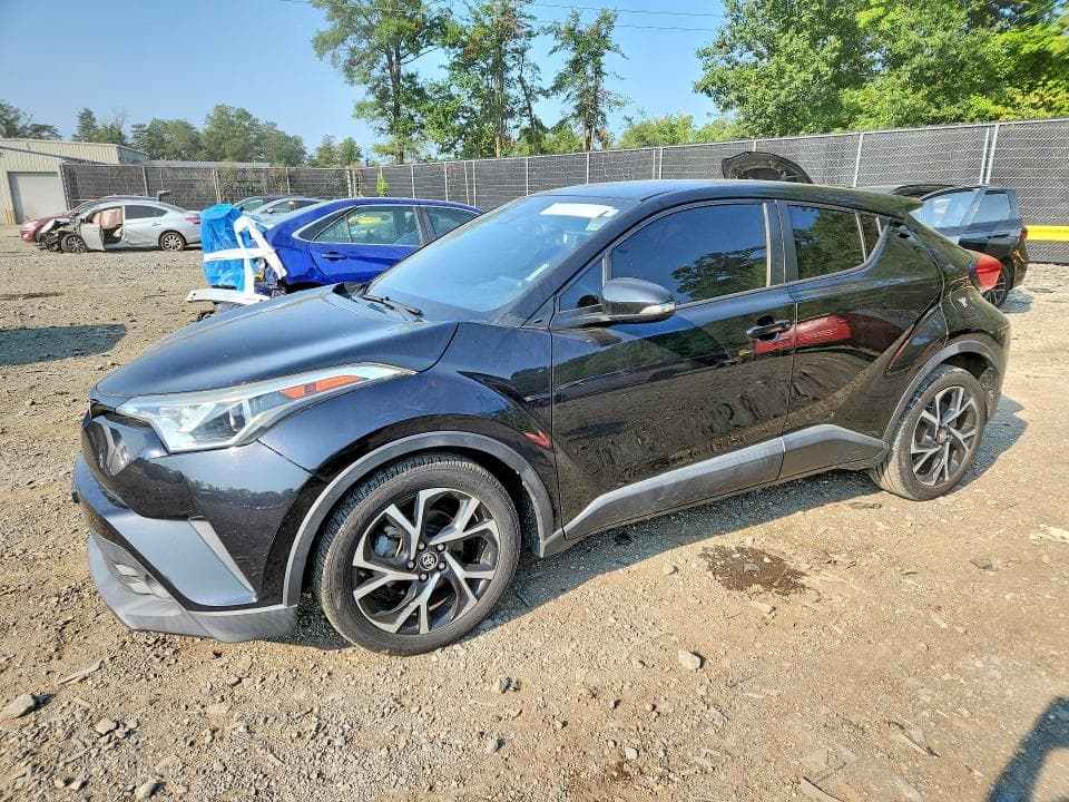 2018 TOYOTA C-HR XLE PREMIUM - 1