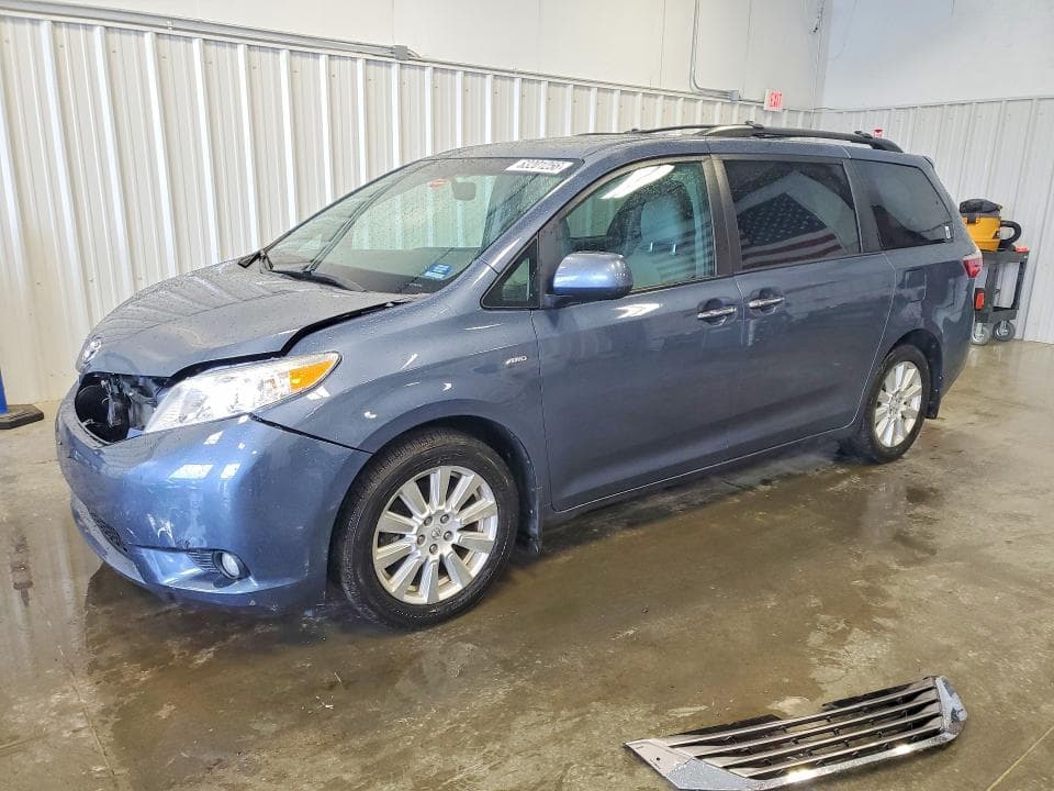 2017 TOYOTA SIENNA XLE 7-PASSENGER - 1