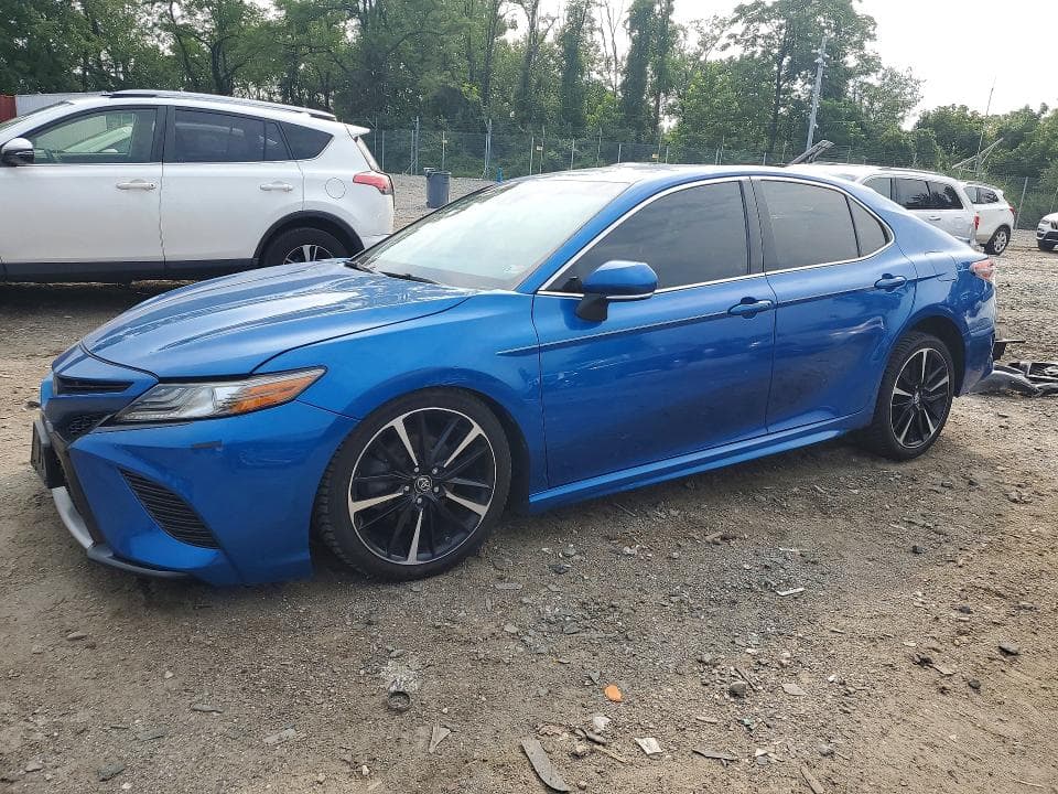 2019 TOYOTA CAMRY XSE - 1