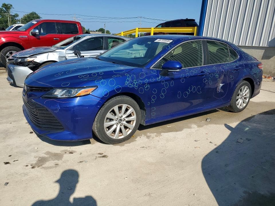 2018 TOYOTA CAMRY LE - 1