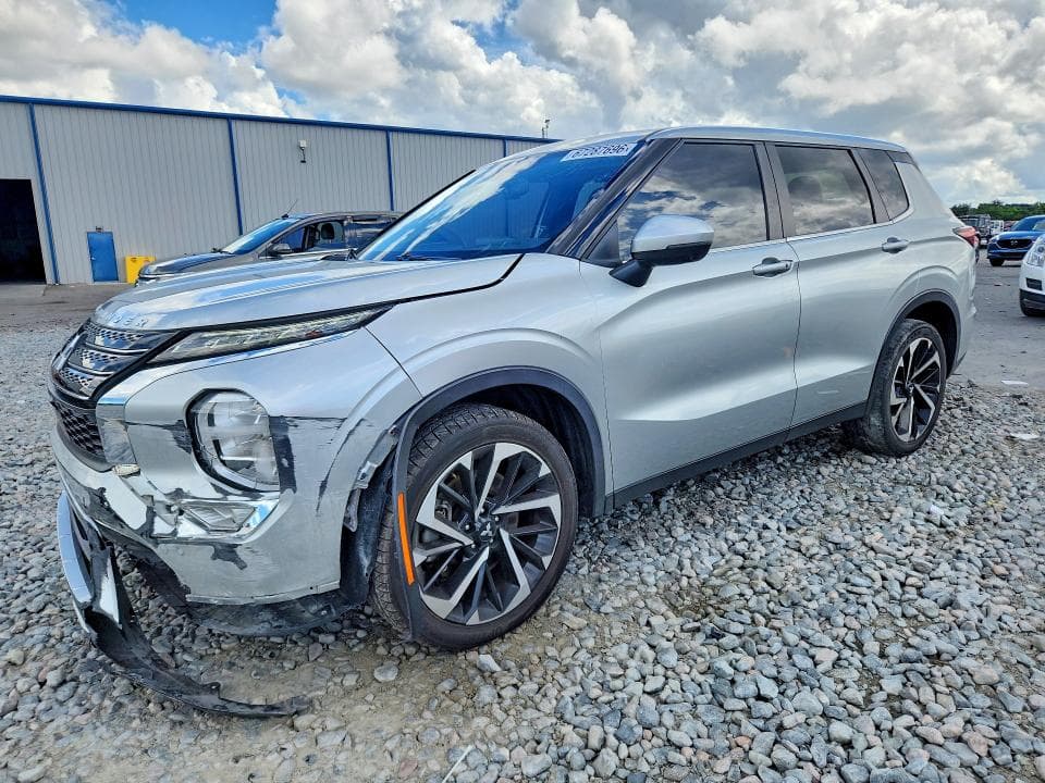 2024 MITSUBISHI OUTLANDER SE - 1