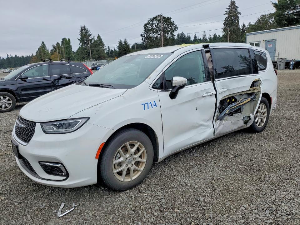 2023 CHRYSLER PACIFICA TOURING L - 1