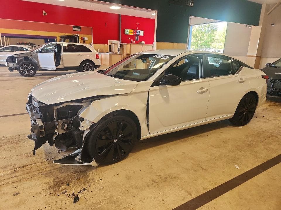 2022 NISSAN ALTIMA SR - 1