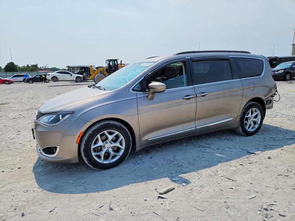 2017 CHRYSLER PACIFICA TOURING L - 1