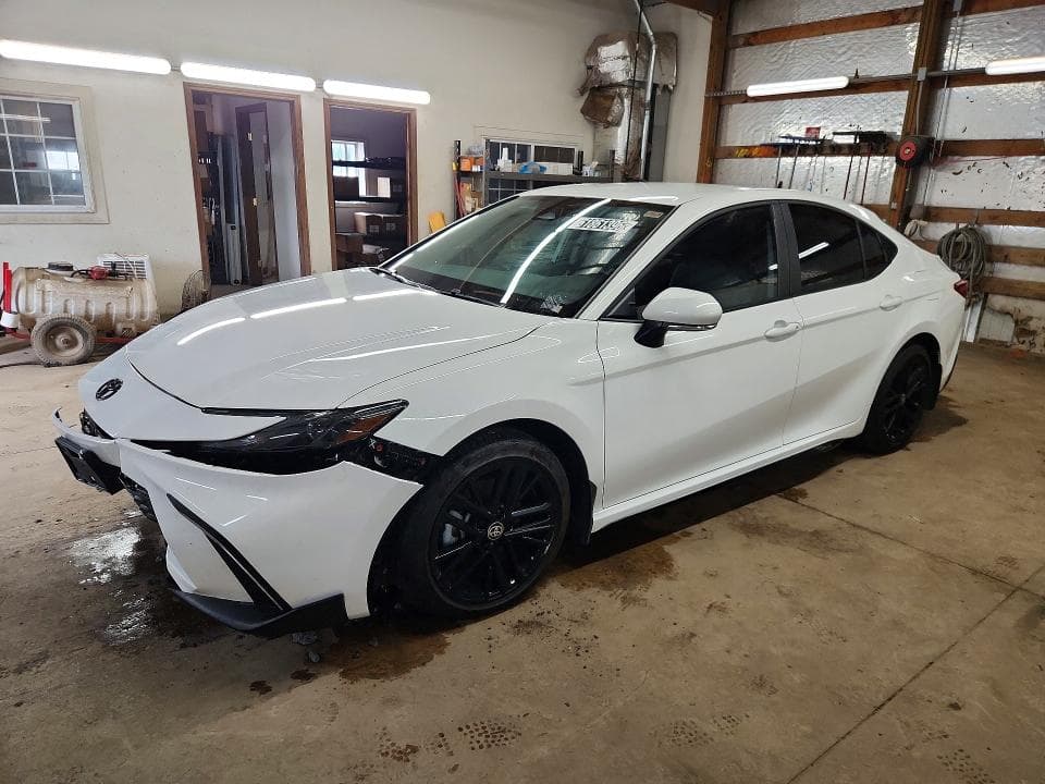 2025 TOYOTA CAMRY SE - 1