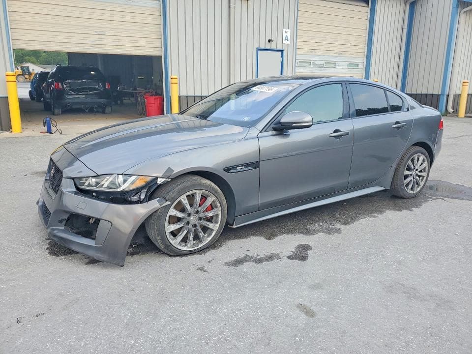 2017 JAGUAR XE R - SPORT - 1