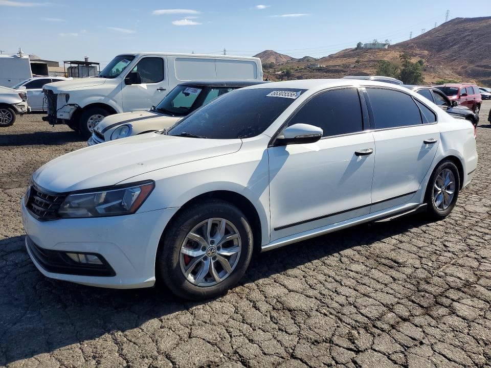 2017 VOLKSWAGEN PASSAT S - 1
