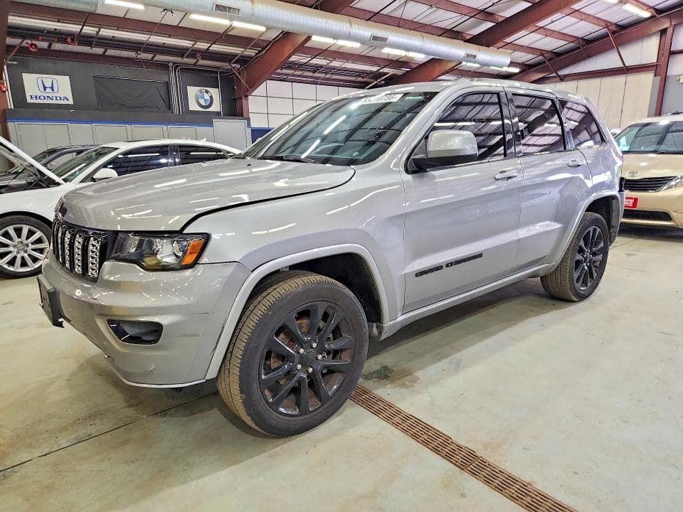 2020 JEEP GRAND CHEROKEE LAREDO - 1