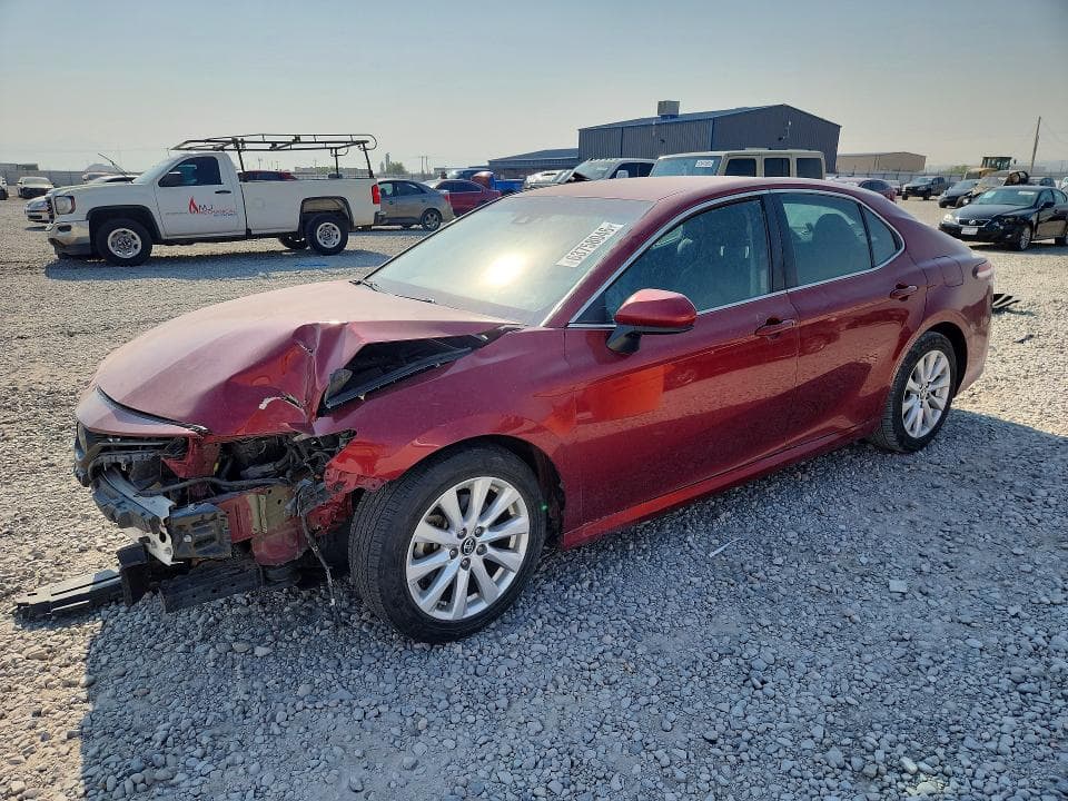 2019 TOYOTA CAMRY LE - 1