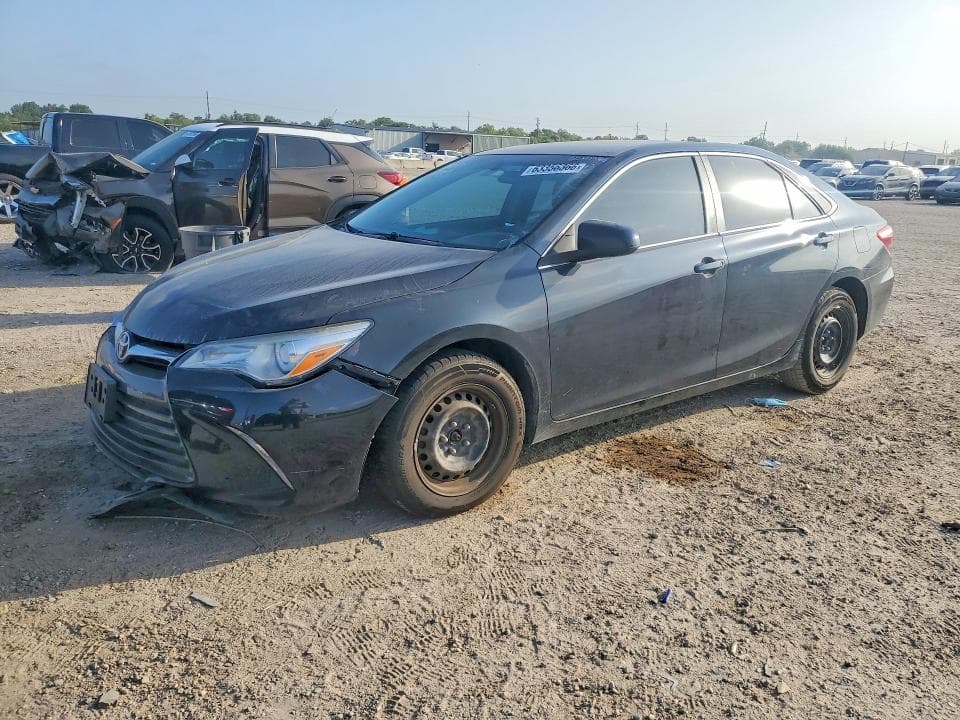 2017 TOYOTA CAMRY LE - 1