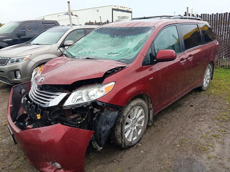 2017 TOYOTA SIENNA XLE 7-PASSENGER - 1