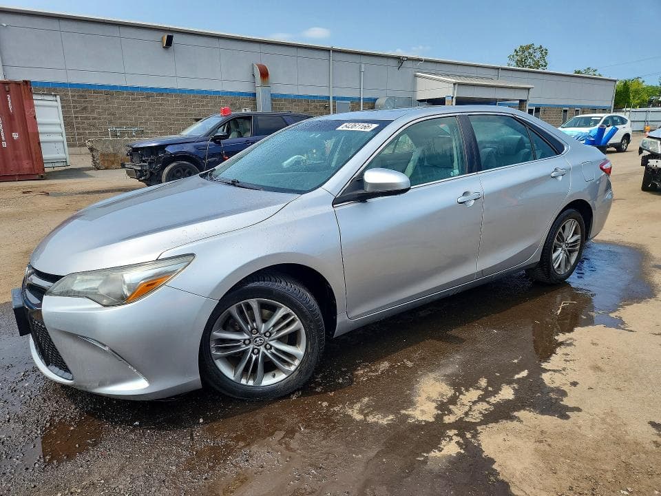 2017 TOYOTA CAMRY SE - 1