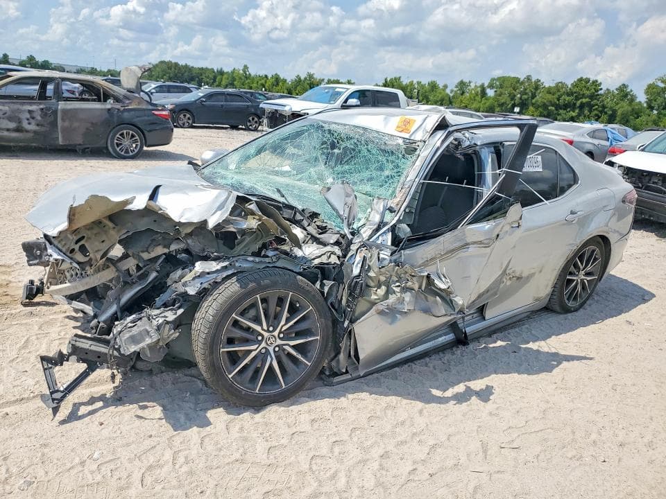 2021 TOYOTA CAMRY SE - 1