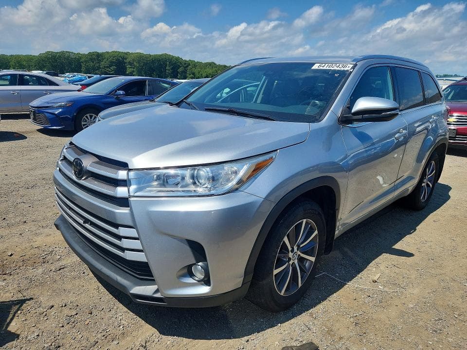 2018 TOYOTA HIGHLANDER XLE - 1