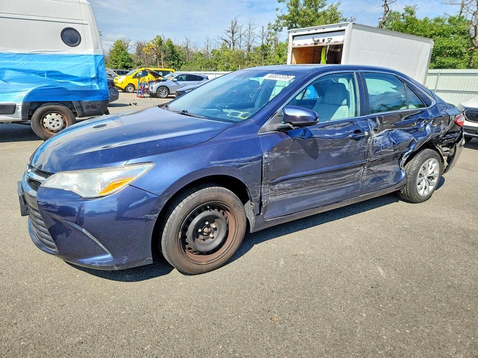 2017 TOYOTA CAMRY LE - 1