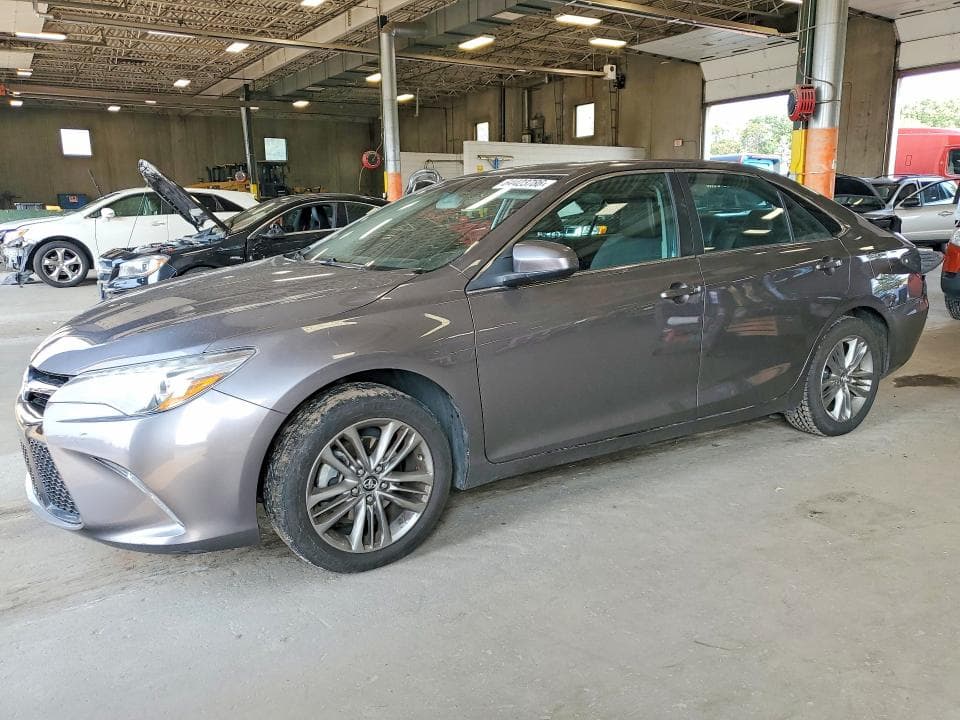 2017 TOYOTA CAMRY SE - 1