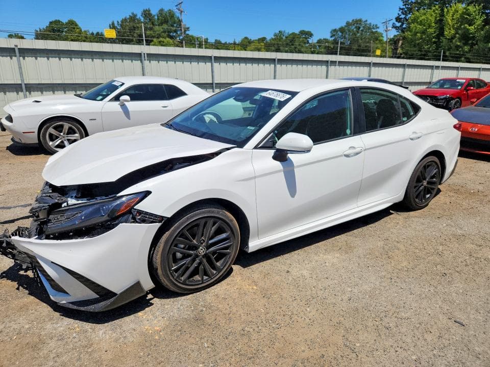 2025 TOYOTA CAMRY SE - 1
