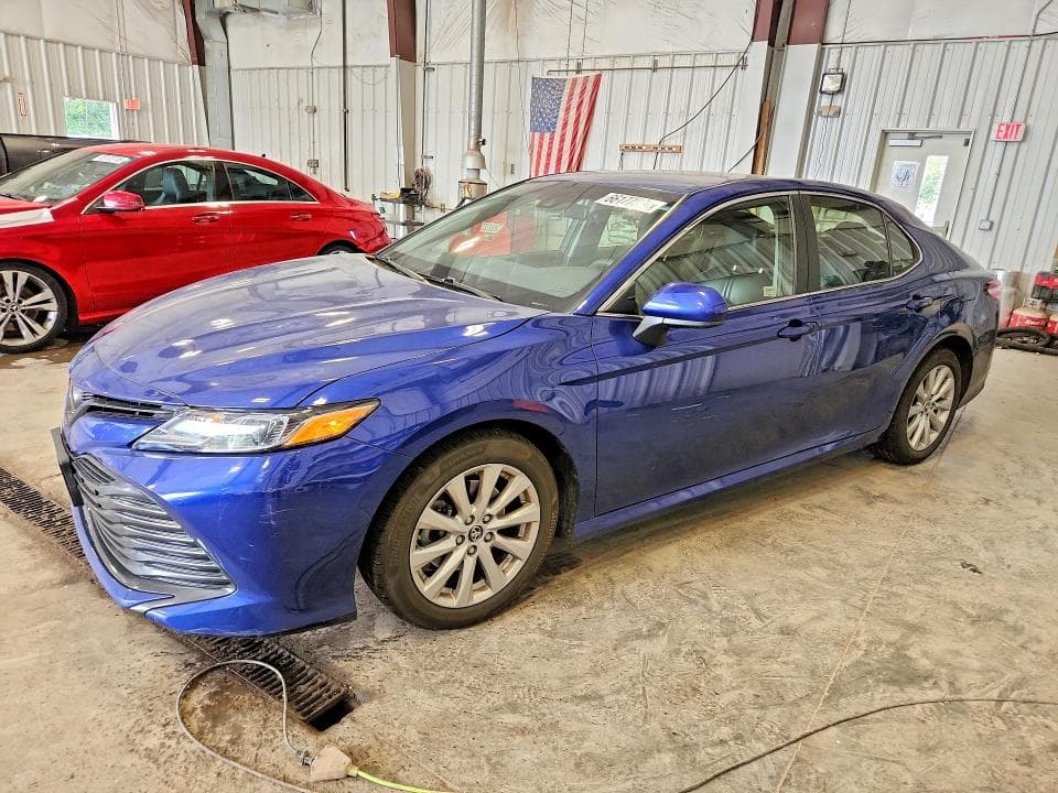 2018 TOYOTA CAMRY LE - 1
