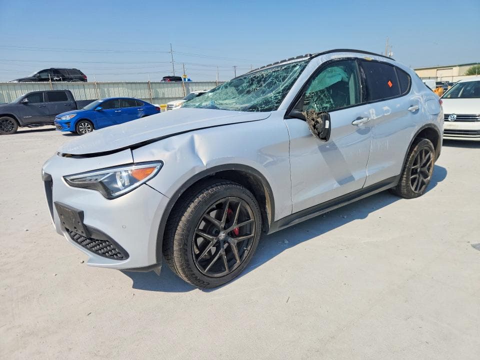 2020 ALFA ROMEO STELVIO - 1