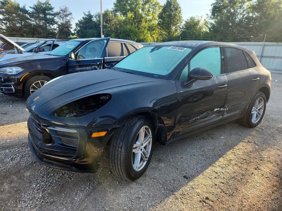 2024 PORSCHE MACAN BASE - 1
