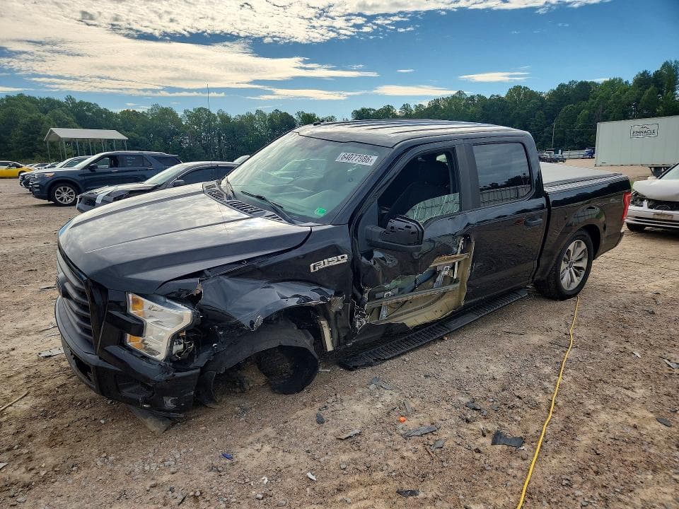 2017 FORD F150 SUPERCREW - 1