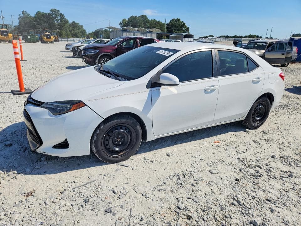 2018 TOYOTA COROLLA LE - 1